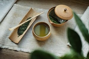 Ginger Green Tea and Lemon: A Detoxifying Brew